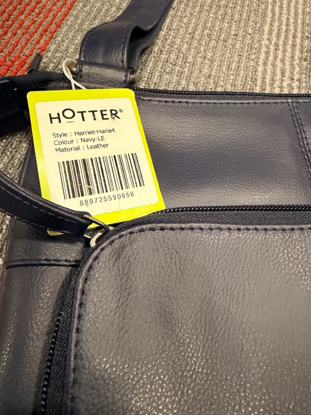 NEW Hotter Harriet Soft Leather Cross Body with zippers 8 packets & 8 card slots - Picture 9 of 11